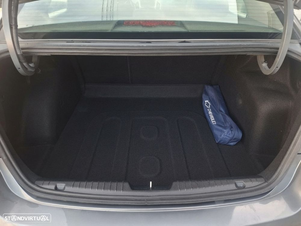 Chevrolet Cruze 1.7 VCDi LTZ - 17