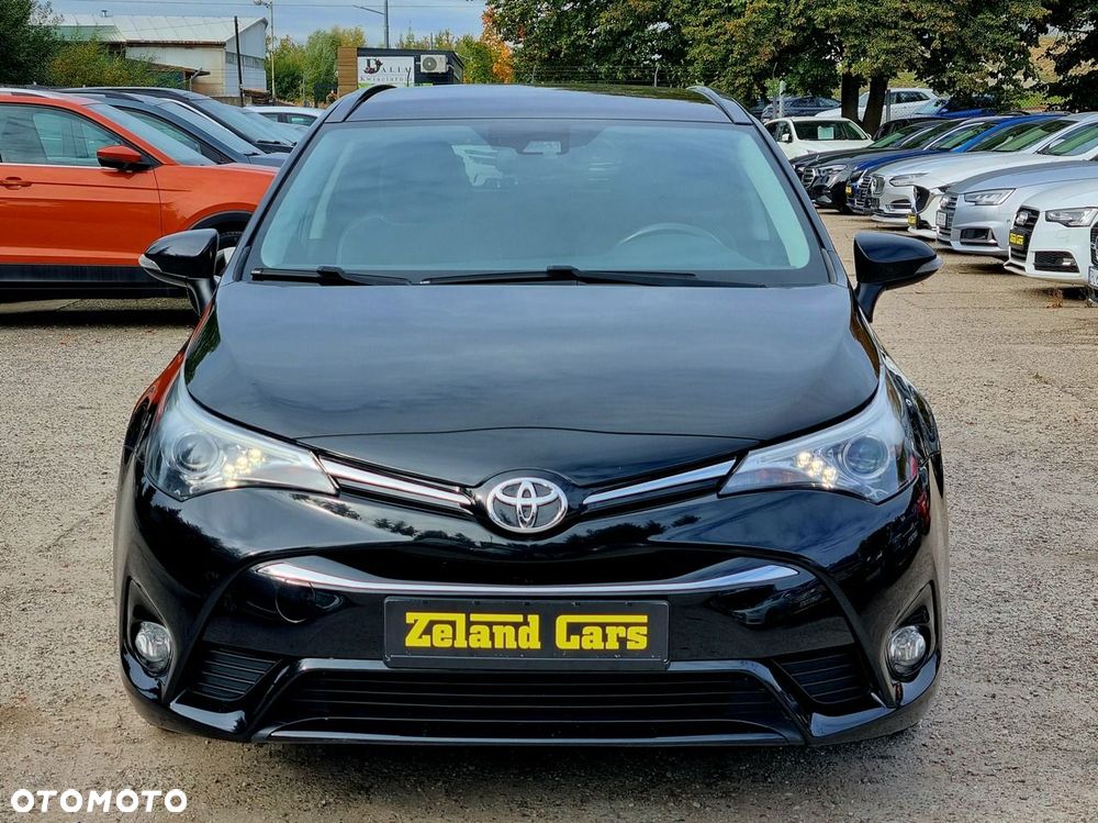Toyota Avensis 1.8 Sol NAVI MS - 2