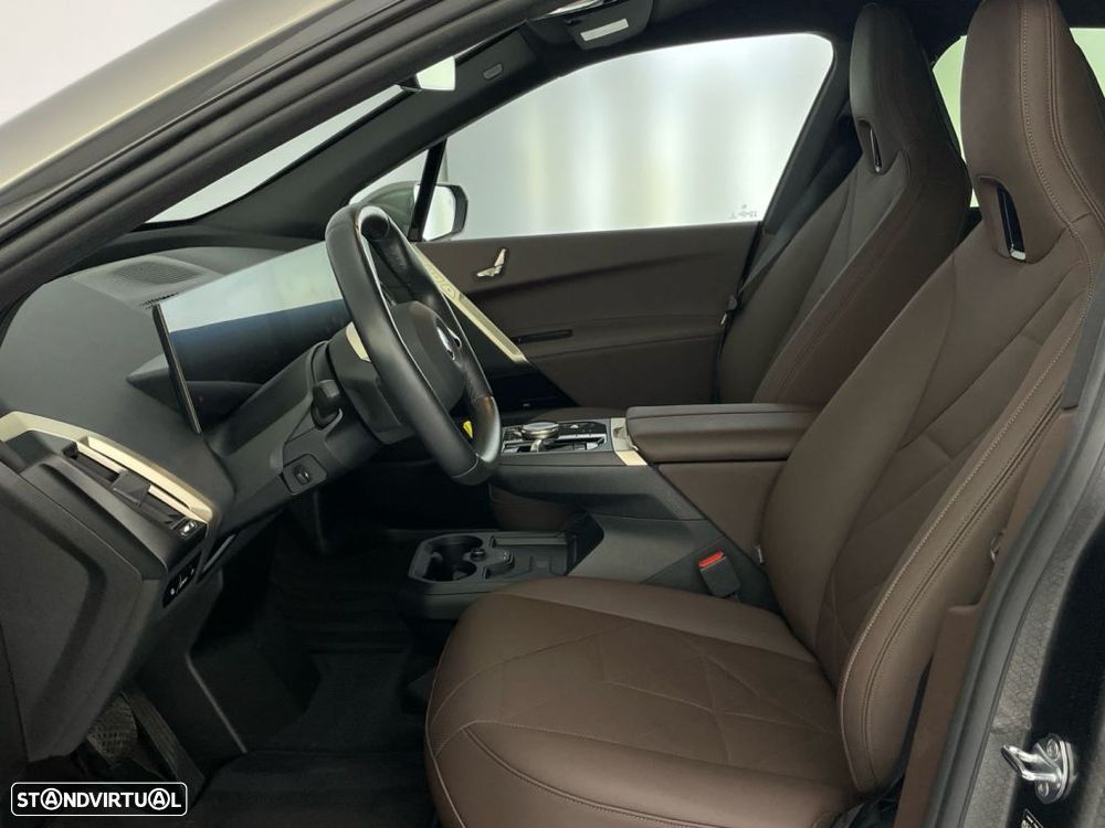 BMW iX xDrive 40 - 11