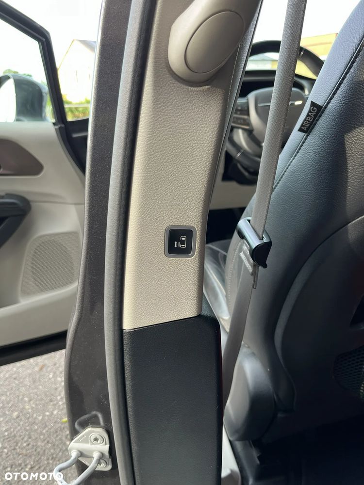 Chrysler Pacifica - 14