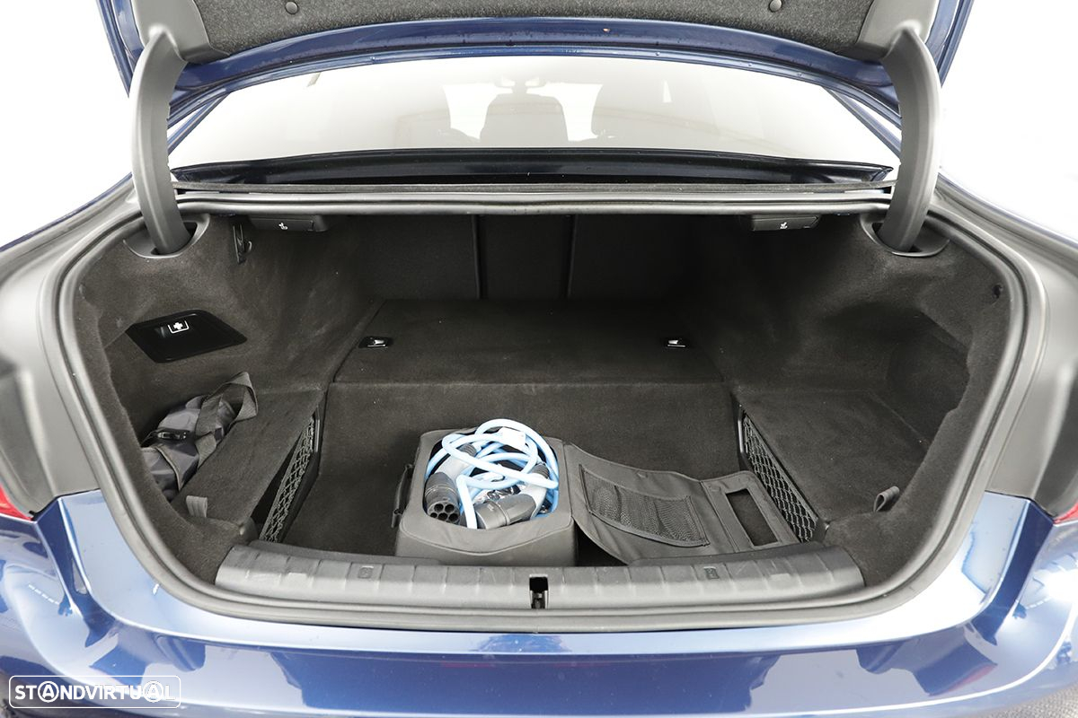 BMW 530 e - 29