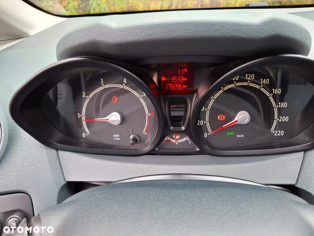 Ford Fiesta 1.25 Titanium EU5 - 7