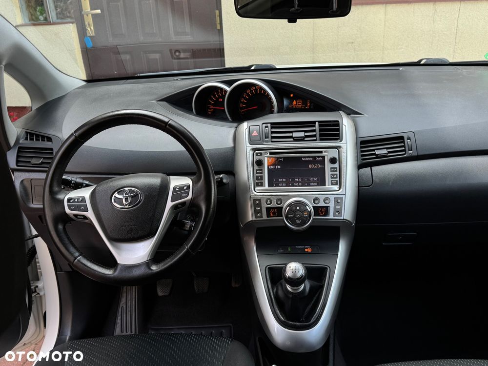 Toyota Verso 1.8 5-Sitzer Executive - 11