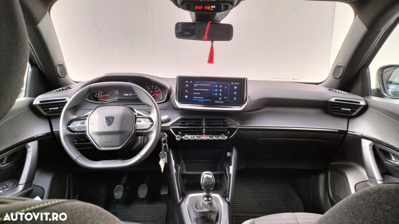 Peugeot 2008 - 13