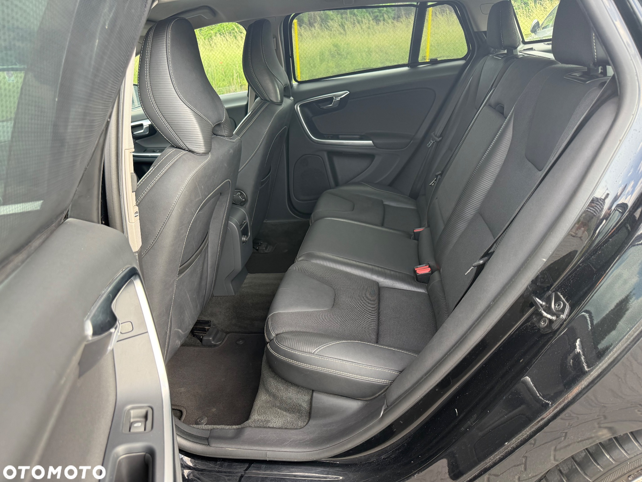 Volvo V60 T3 R-Design Kinetic - 13
