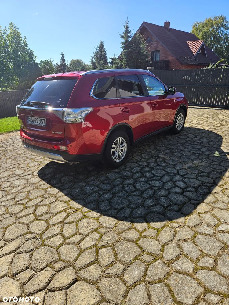 Mitsubishi Outlander - 11