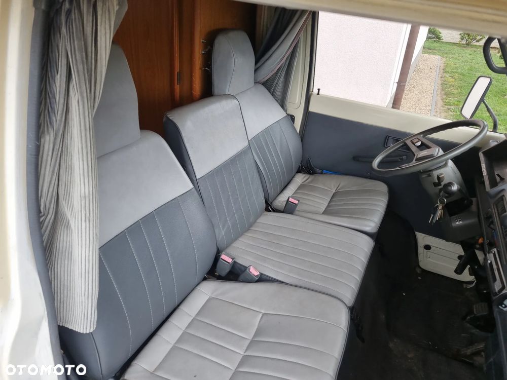 Mitsubishi L300 - 7