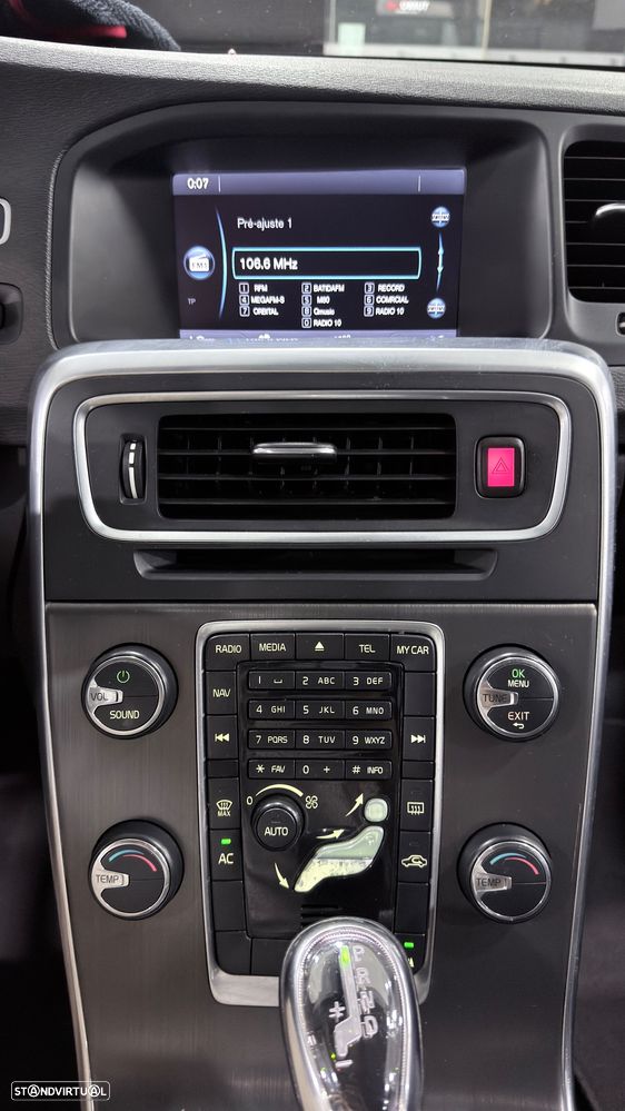 Volvo V60 D2 Kinetic - 14