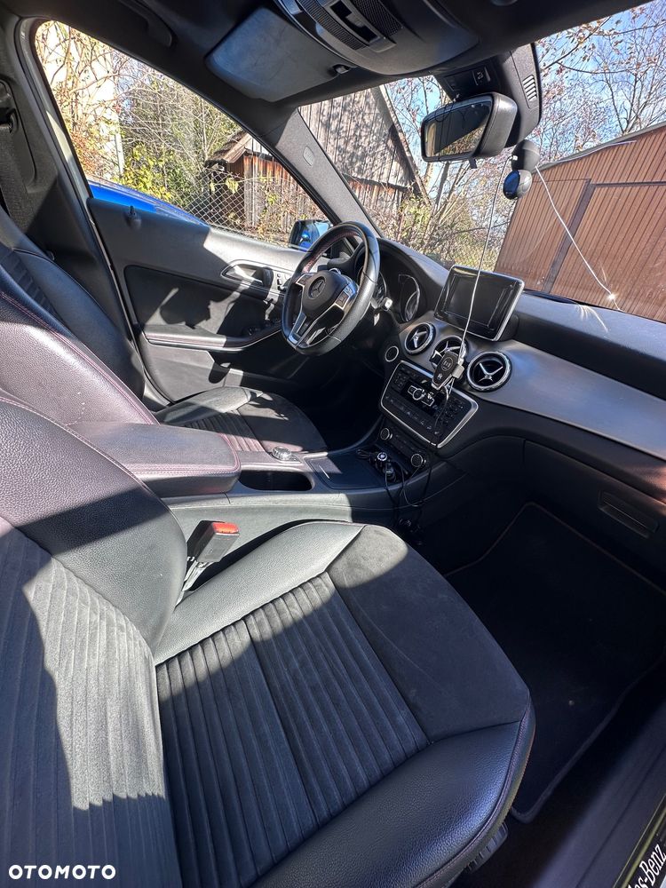 Mercedes-Benz GLA 250 4-Matic - 25