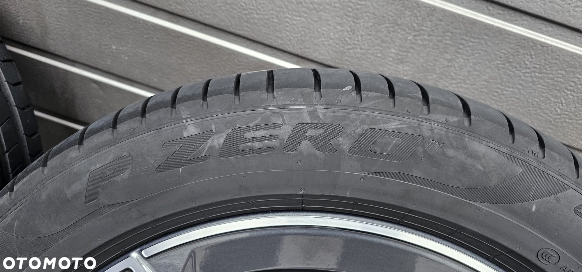 MERCEDES GLB X247 KOŁA AMG 19 235/50/19 PIRELLI P ZERO 2022 - 12