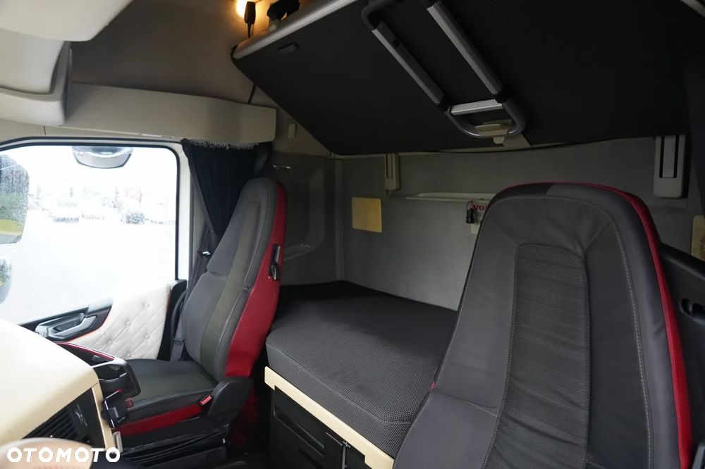 Volvo FH 460 /  KLIMA POSTOJOWA / STANDARD / I-SHIFT / - 27
