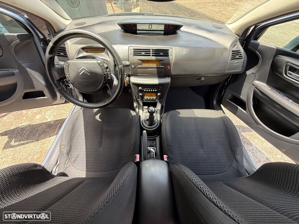 Citroën C4 1.6 HDi 110 VTR Pack - 6