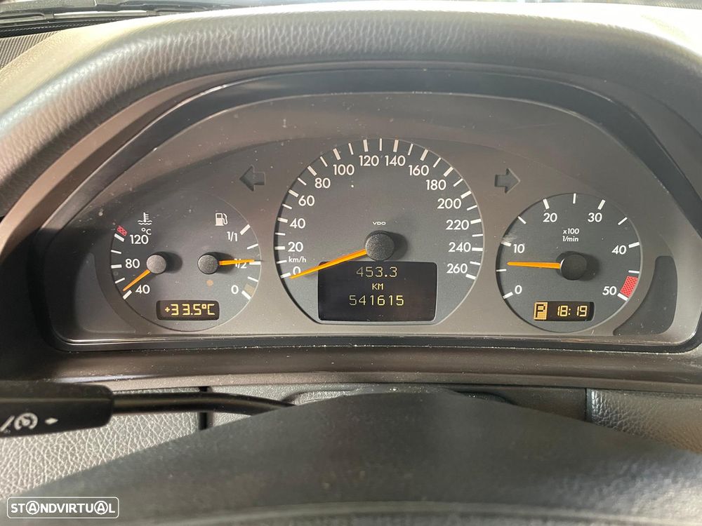 Mercedes-Benz E 220 - 7