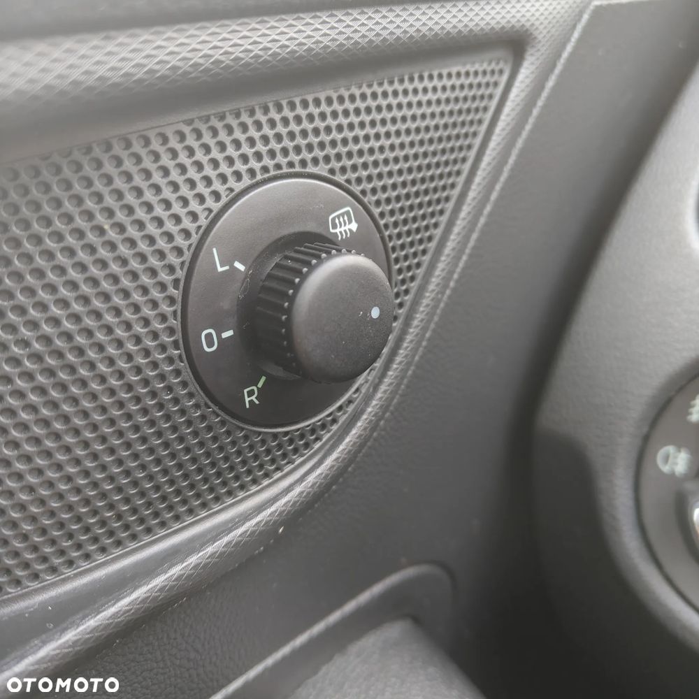 Skoda RAPID 1.2 TSI (Green tec) Ambition - 16