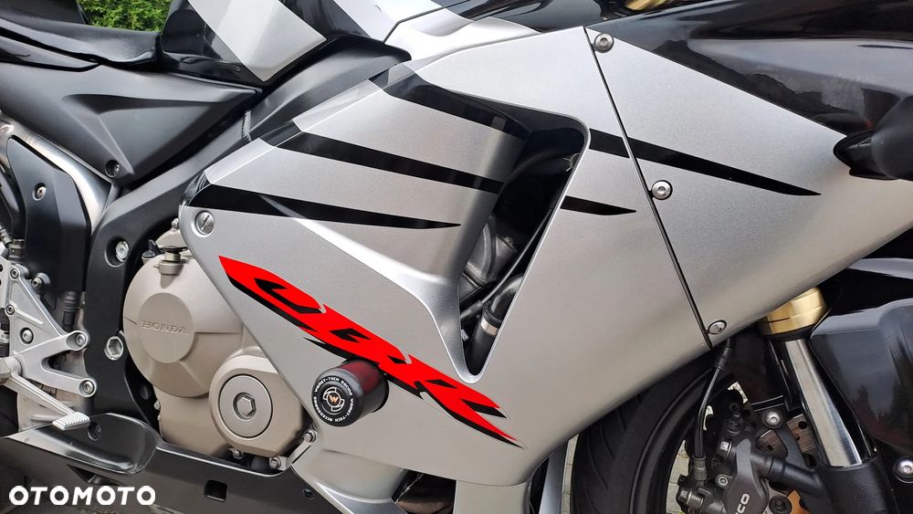 Honda CBR - 14