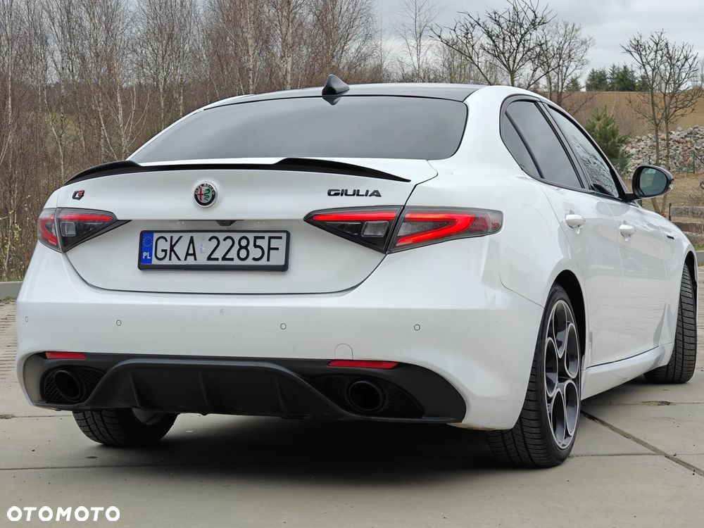 Alfa Romeo Giulia 2.0 Turbo 16V AT8 Veloce Ti - 5