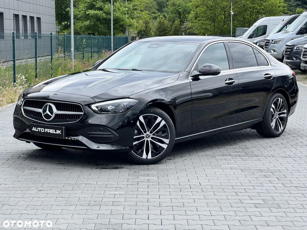 Mercedes-Benz Klasa C 200 4Matic 9G-TRONIC Avantgarde - 3