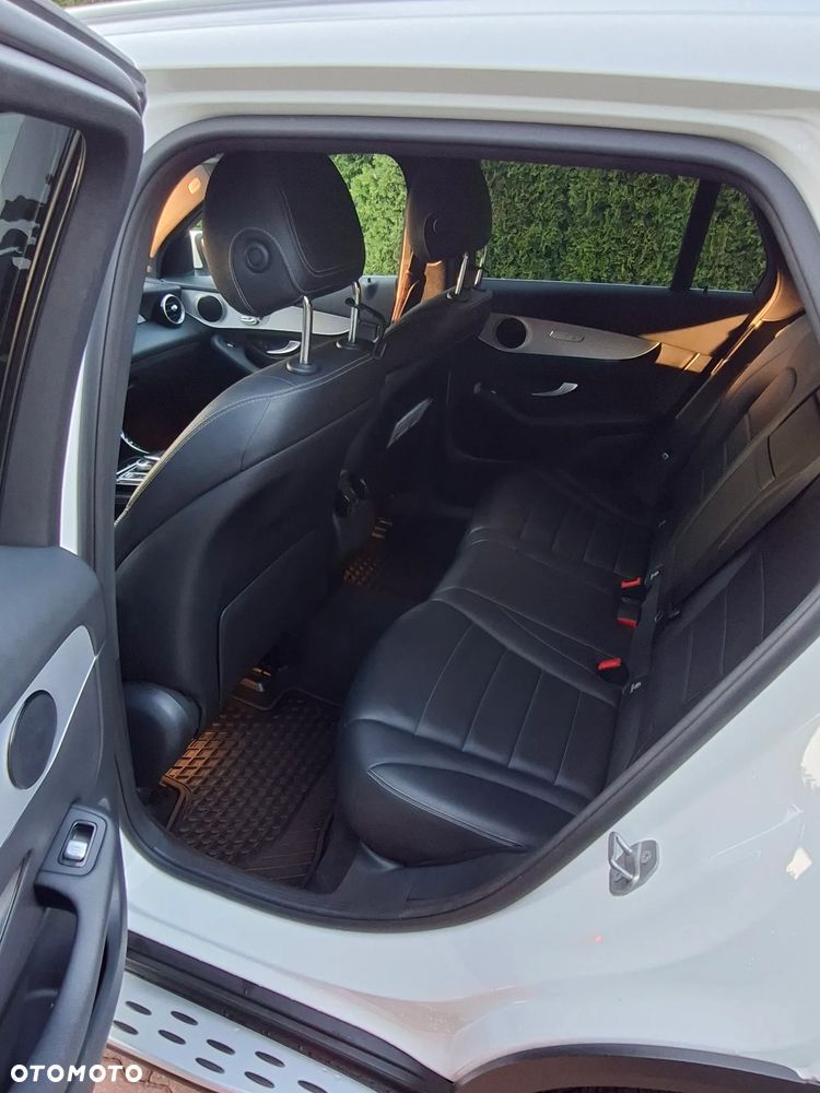 Mercedes-Benz GLC 300 4Matic 9G-TRONIC - 19