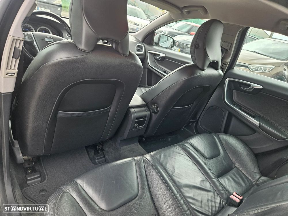 Volvo S60 2.0 D3 Summum Start/Stop - 11