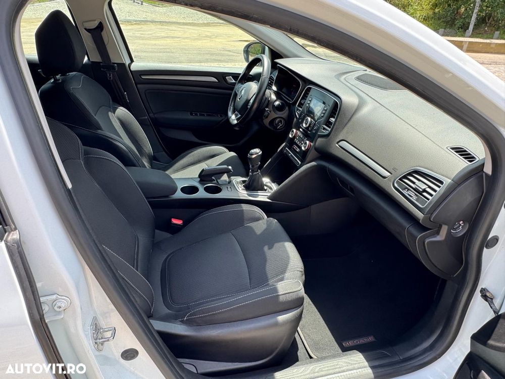 Renault Megane TCe 140 GPF Zen - 14