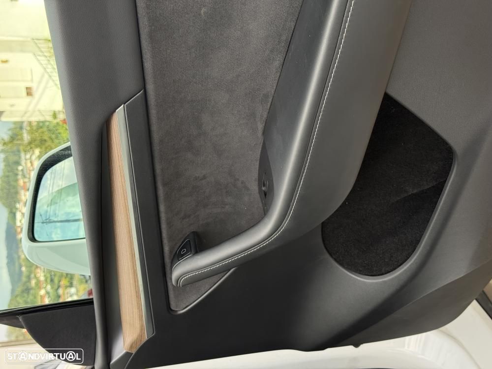 Tesla Model Y Long Range Tração Integral - 11