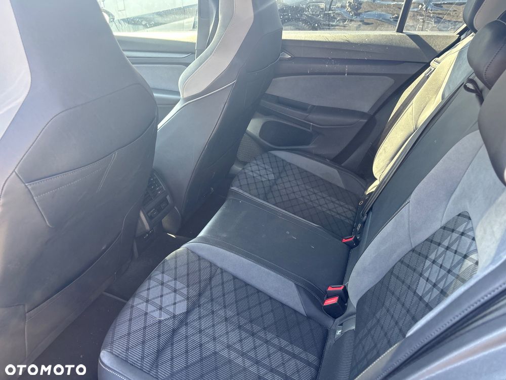 Volkswagen Golf 2.0 TDI R-Line DSG - 9