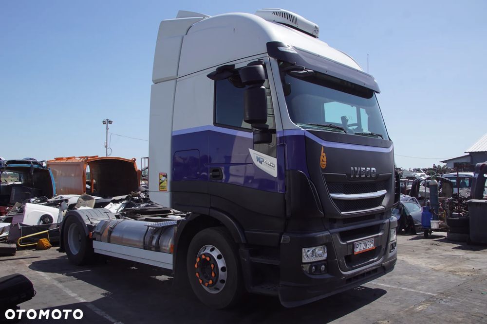 Pojazd na części - Iveco Stralis NP 460 11.1 F3HFE601A 12TX1810TO IC194 2018R Silnik Skrzynia Drzwi Maska Błotnik Nadkole Lampa Lusterko Klamka Szyba Siodło Kabina Deska Kokpit Sterownik Moduł Czujnik Licznik Panel Kierownica - 3
