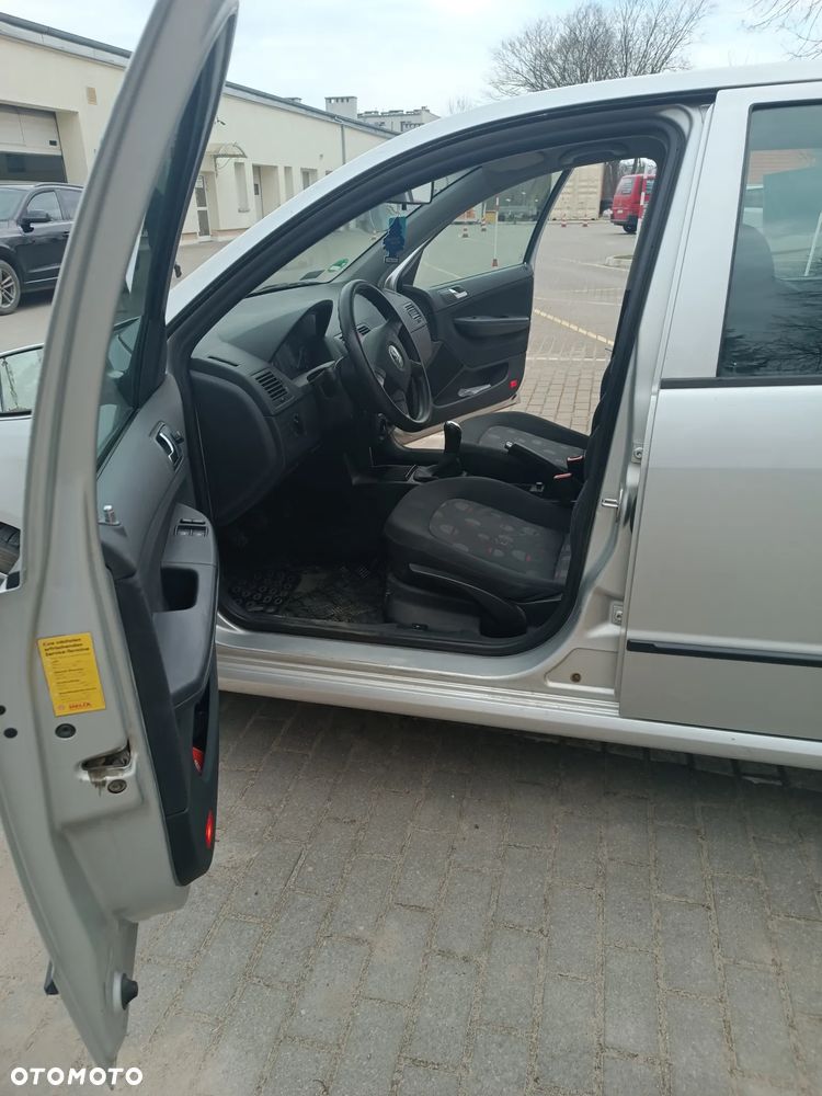 Skoda Fabia 1.4 16V Comfort - 9