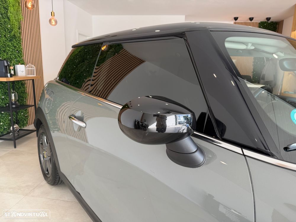 MINI 3 Portas Cooper SE Essential - 9