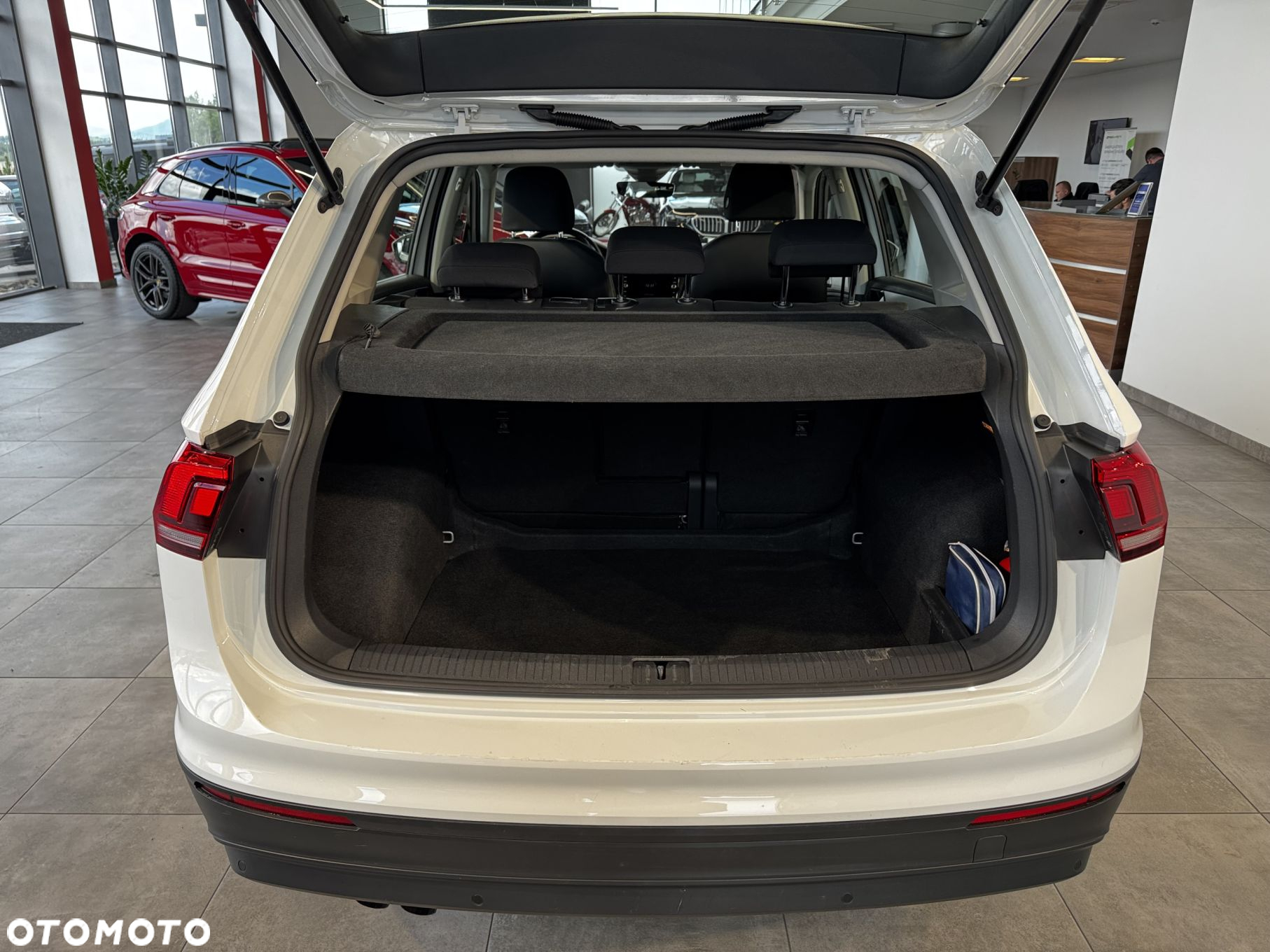 Volkswagen Tiguan - 13