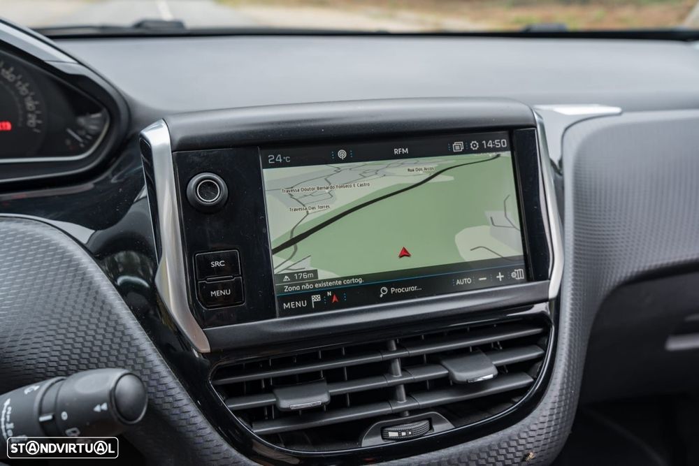 Peugeot 208 1.2 PureTech Signature - 38