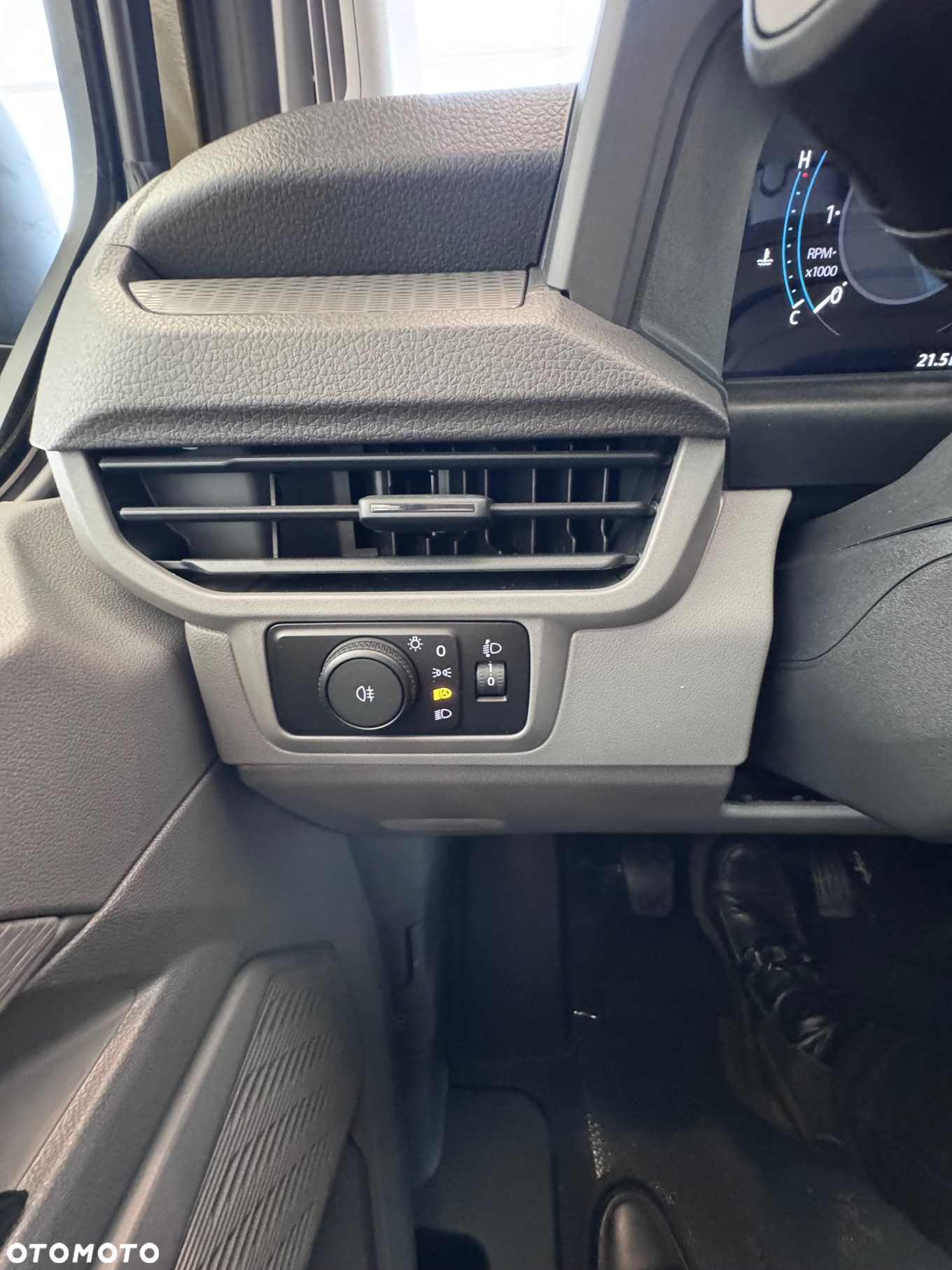 Volkswagen Transporter - 16