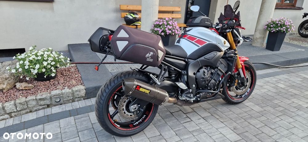 Yamaha FZ8 - 5