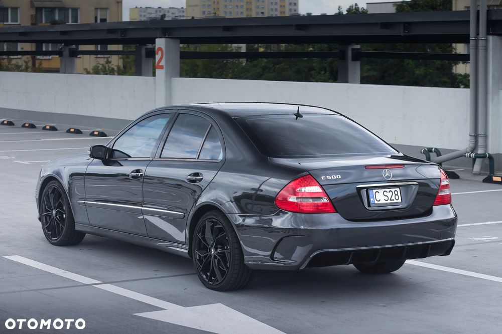 Mercedes-Benz Klasa E 500 Avantgarde Sport Edition - 15