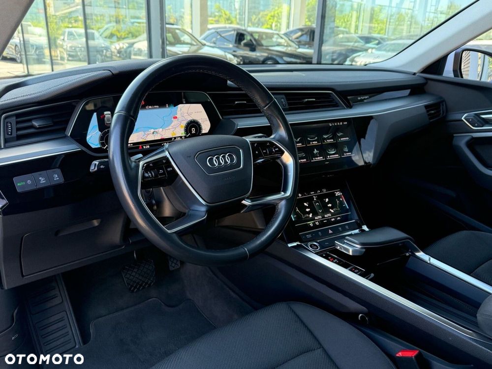 Audi e-tron - 15
