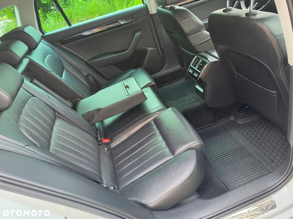 Skoda Superb 2.0 TDI L&K DSG - 13
