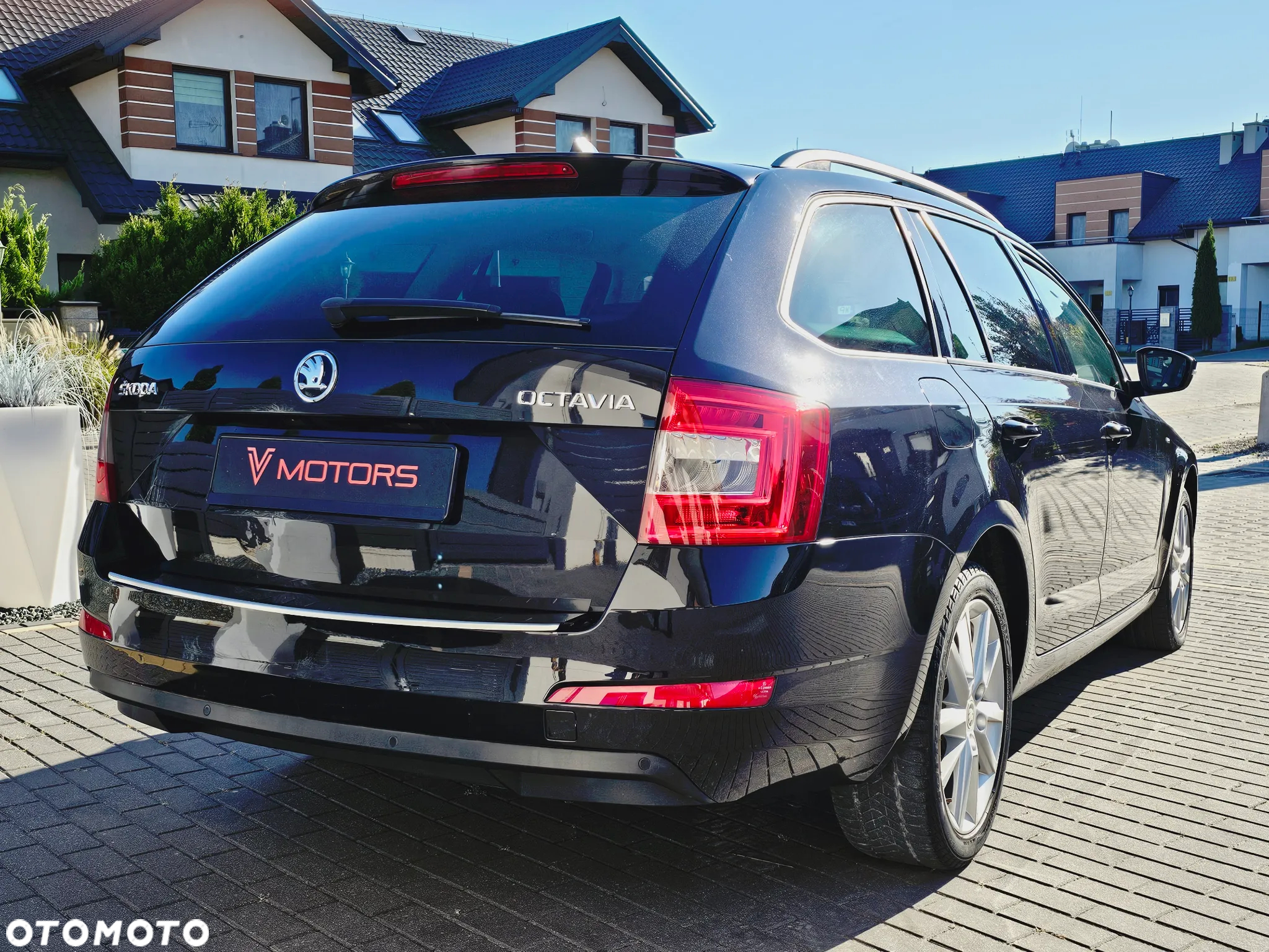 Skoda Octavia Combi 1.6 TDI (Green tec) DSG Joy - 6