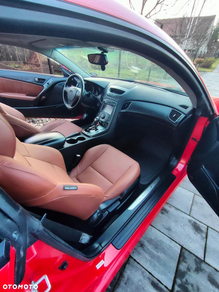 Hyundai Genesis Coupe 3.8 V6 Automatik - 11