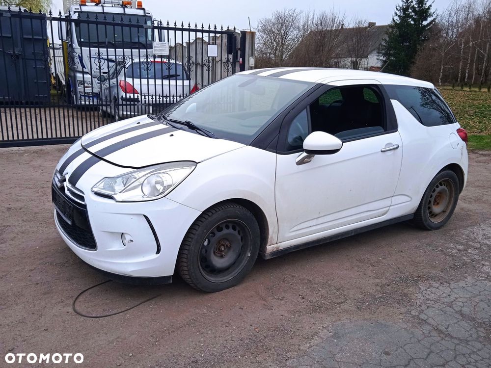 Na części Citroen DS3 2011 1.6 L4 16V EWP silnik skrzynia biegów klapa błotnik drzwi zderzak - 3