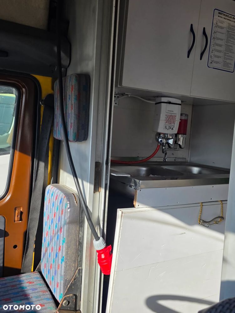 Mercedes-Benz 308 - 12