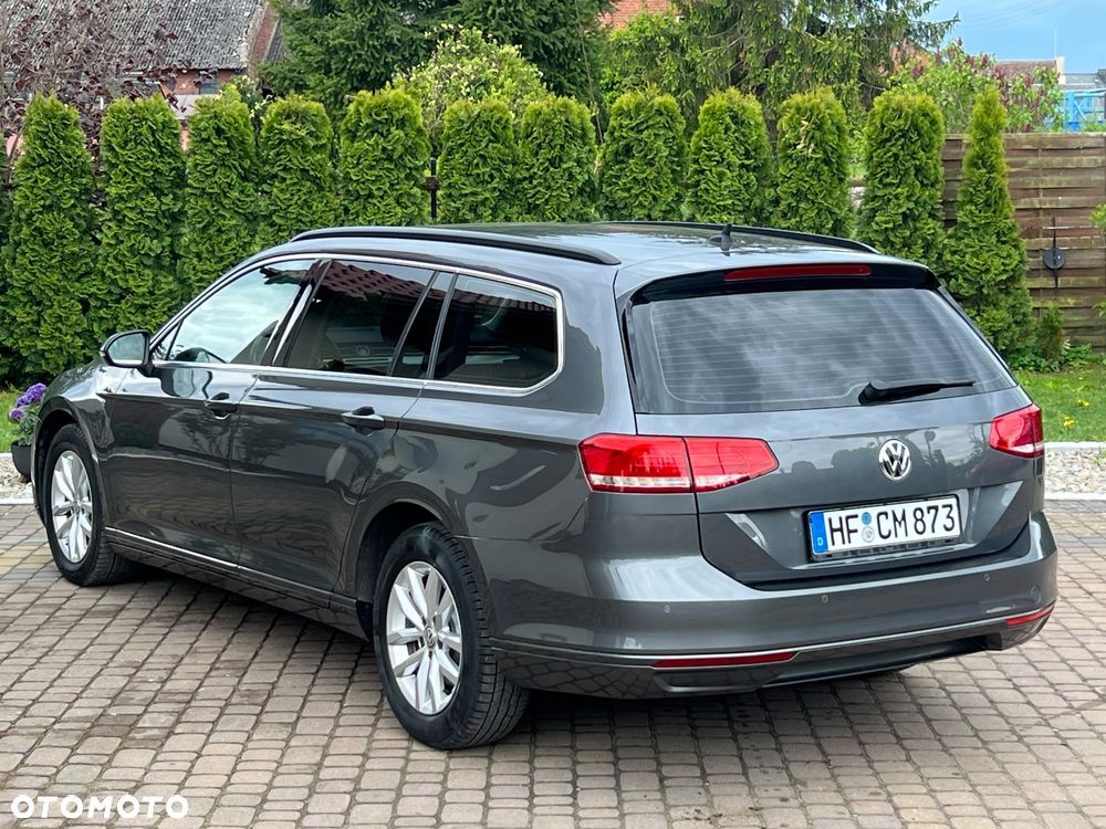 Volkswagen Passat - 8