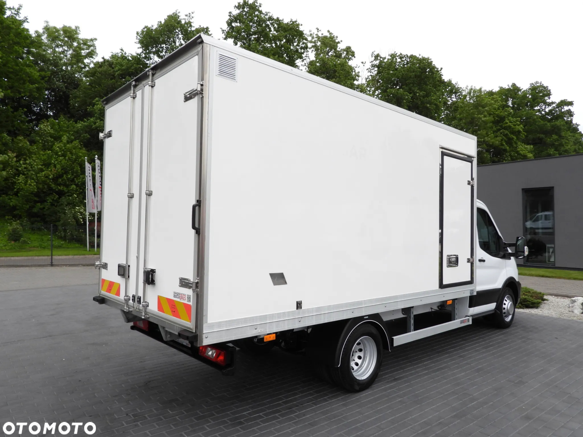 Ford TRANSIT KONTENER / CHŁODNIA 5*C / TEMPOMAT LEDY BLIŹNIACZE KOŁA KLIMATYZACJA 130KM [ U89312 ] - 15