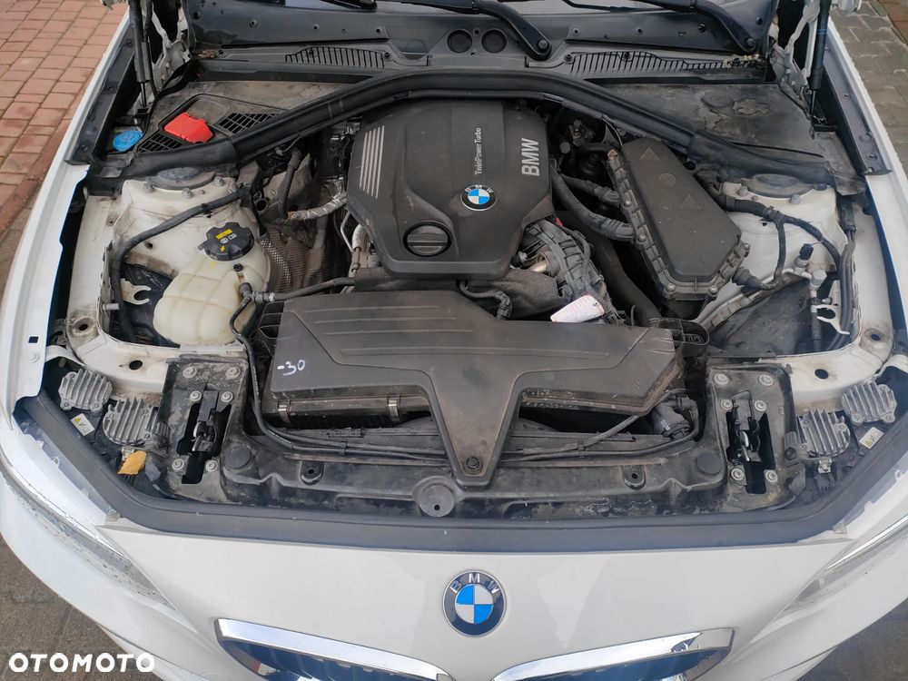 BMW Seria 2 218d Luxury Line - 9