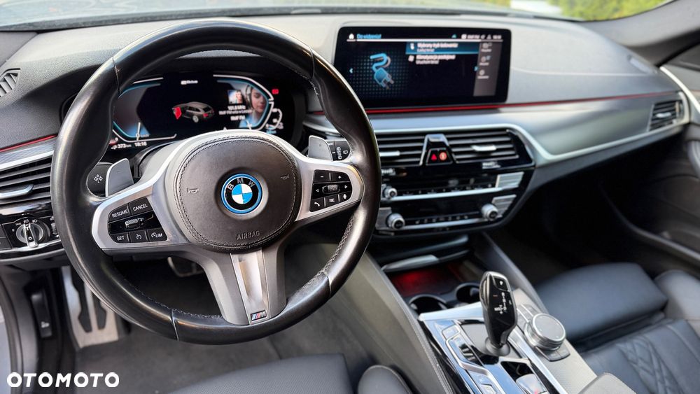 BMW Seria 5 530e xDrive - 12
