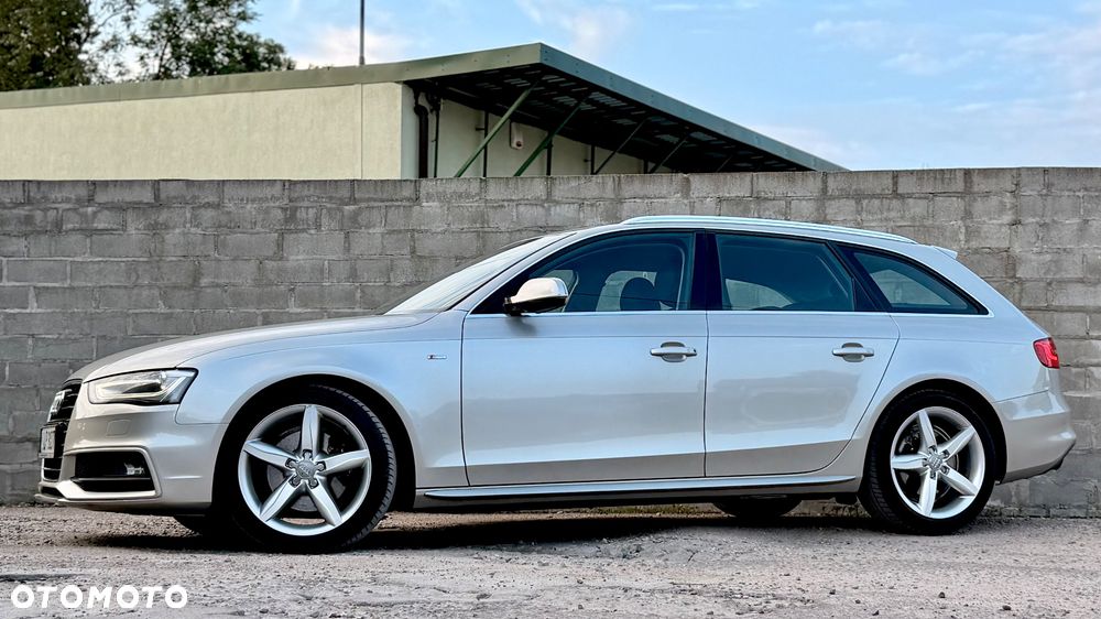 Audi A4 Avant 2.0 TDI DPF clean diesel quattro S tronic S line Sportpaket - 8