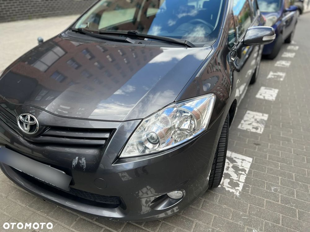 Toyota Auris - 2