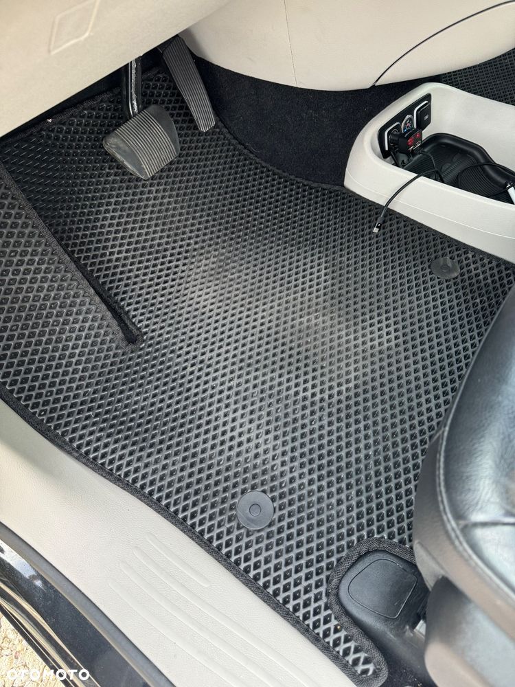 Chrysler Pacifica - 23