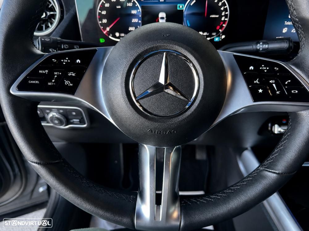 Mercedes-Benz GLA 250 e 8G-DCT Progressive - 23