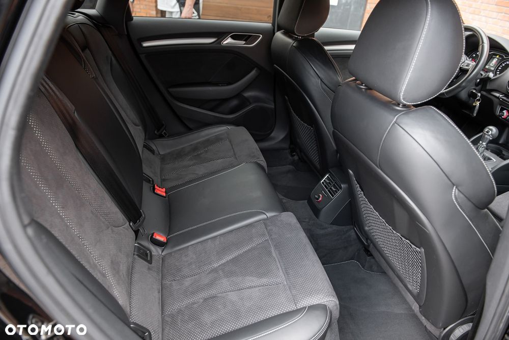Audi A3 Sportback 1.8 TFSI quattro S tronic S line Sportpaket - 29