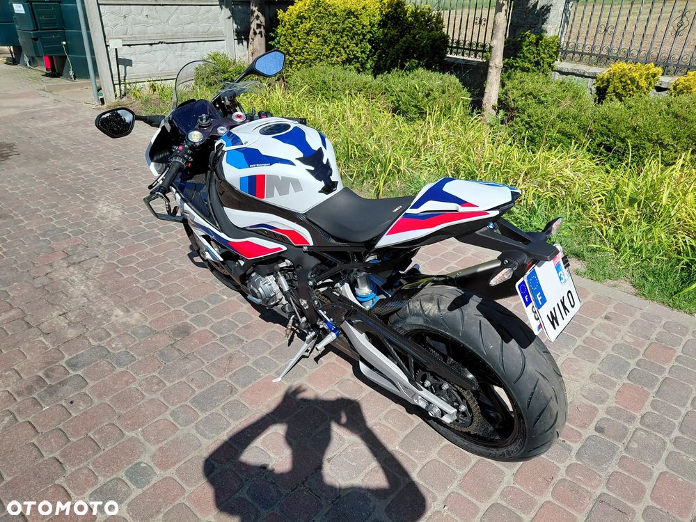 BMW S - 4